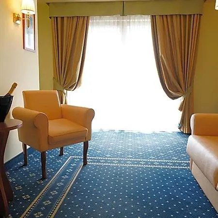 Lemi Hotel 4*